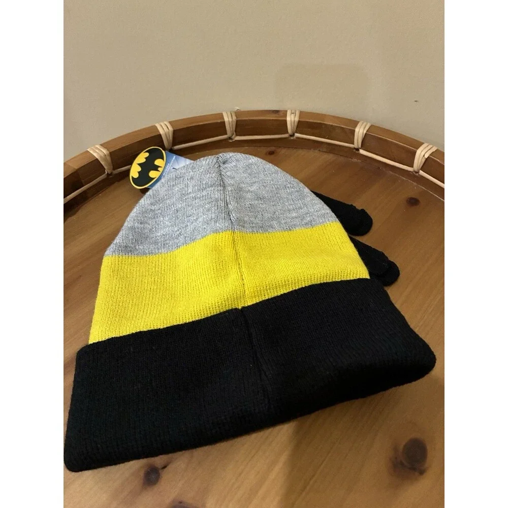 Batman Knit Beanie and Gloves Set Boy 4-7 Years Black/Gray/Yellow NWT